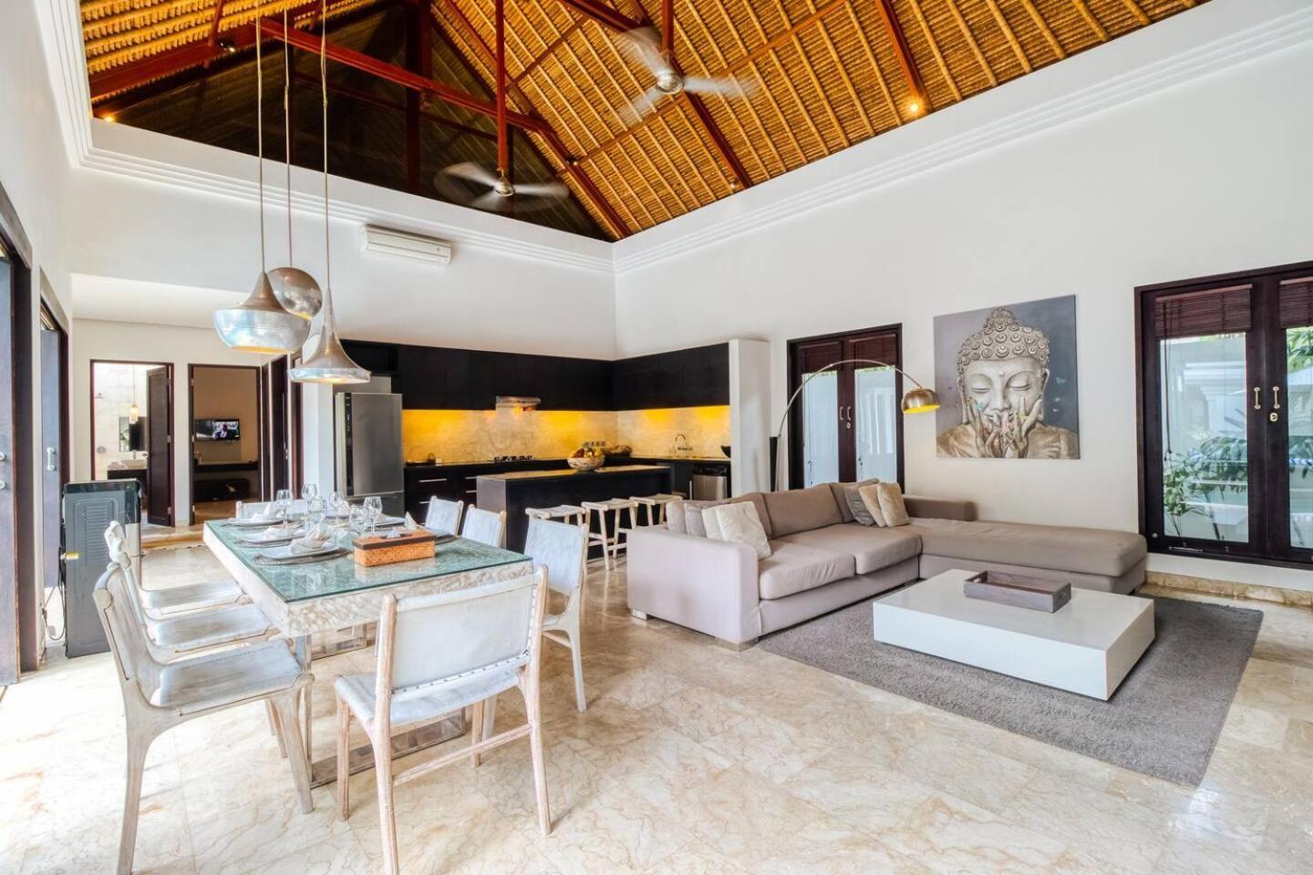 The Residence Seminyak Buitenkant foto