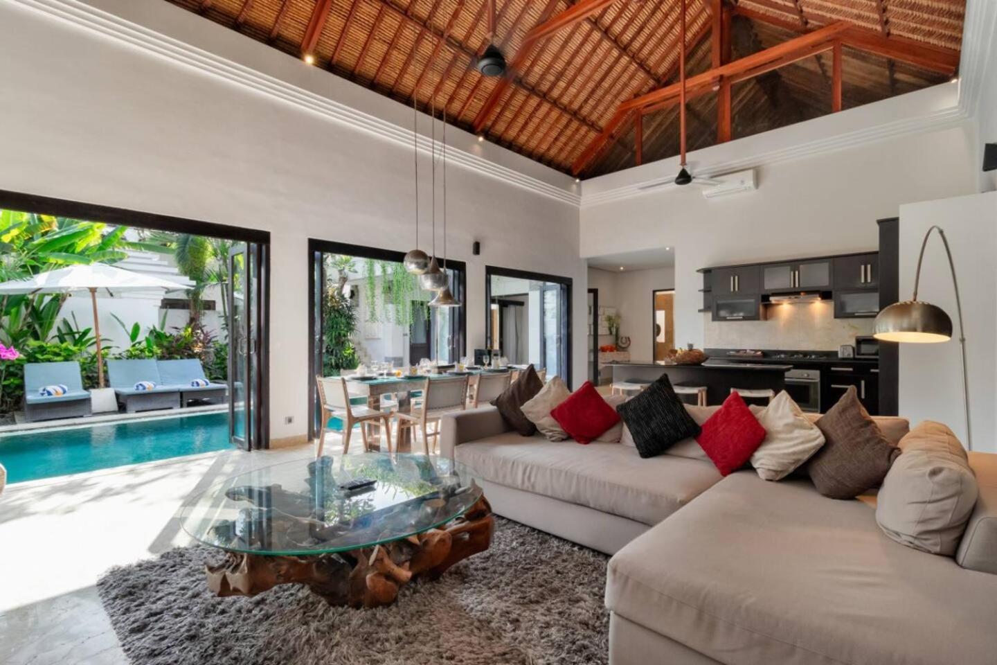 The Residence Seminyak Buitenkant foto