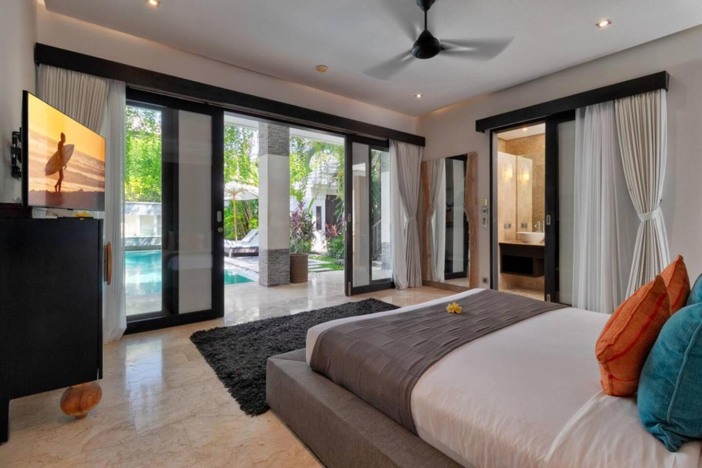 The Residence Seminyak Buitenkant foto