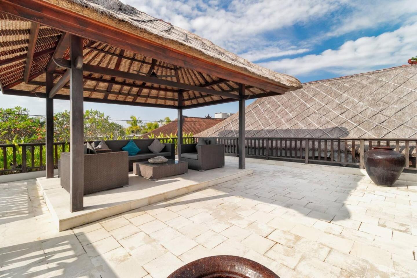 The Residence Seminyak Buitenkant foto