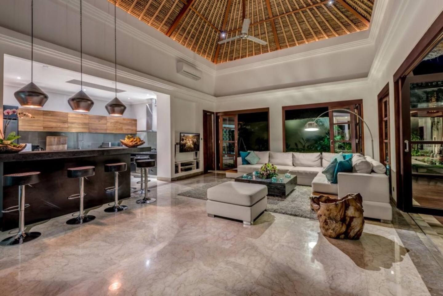 The Residence Seminyak Buitenkant foto